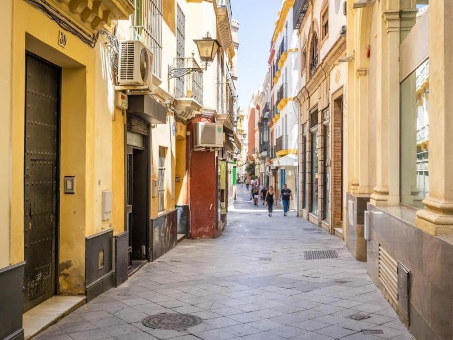 Aitana En Alvarez Quintero Siviglia Esterno foto